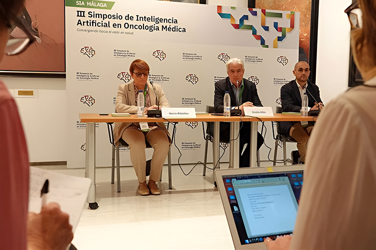 Oncólogos y expertos en Inteligencia Artificial se reúnen en la UMA para debatir su uso en la lucha contra el cáncer