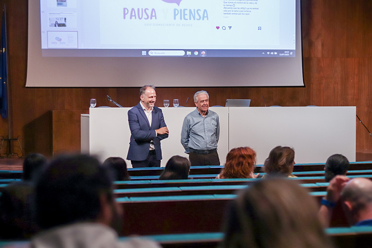 Emilio Alba: “El sistema sanitario no está preparado para afrontar los grandes retos de la cronicidad”