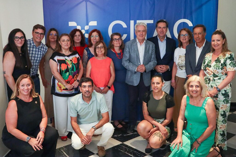 Una decena de asociaciones malagueñas se reúnen con CITAC para compartir necesidades y experiencias sobre investigación oncológica